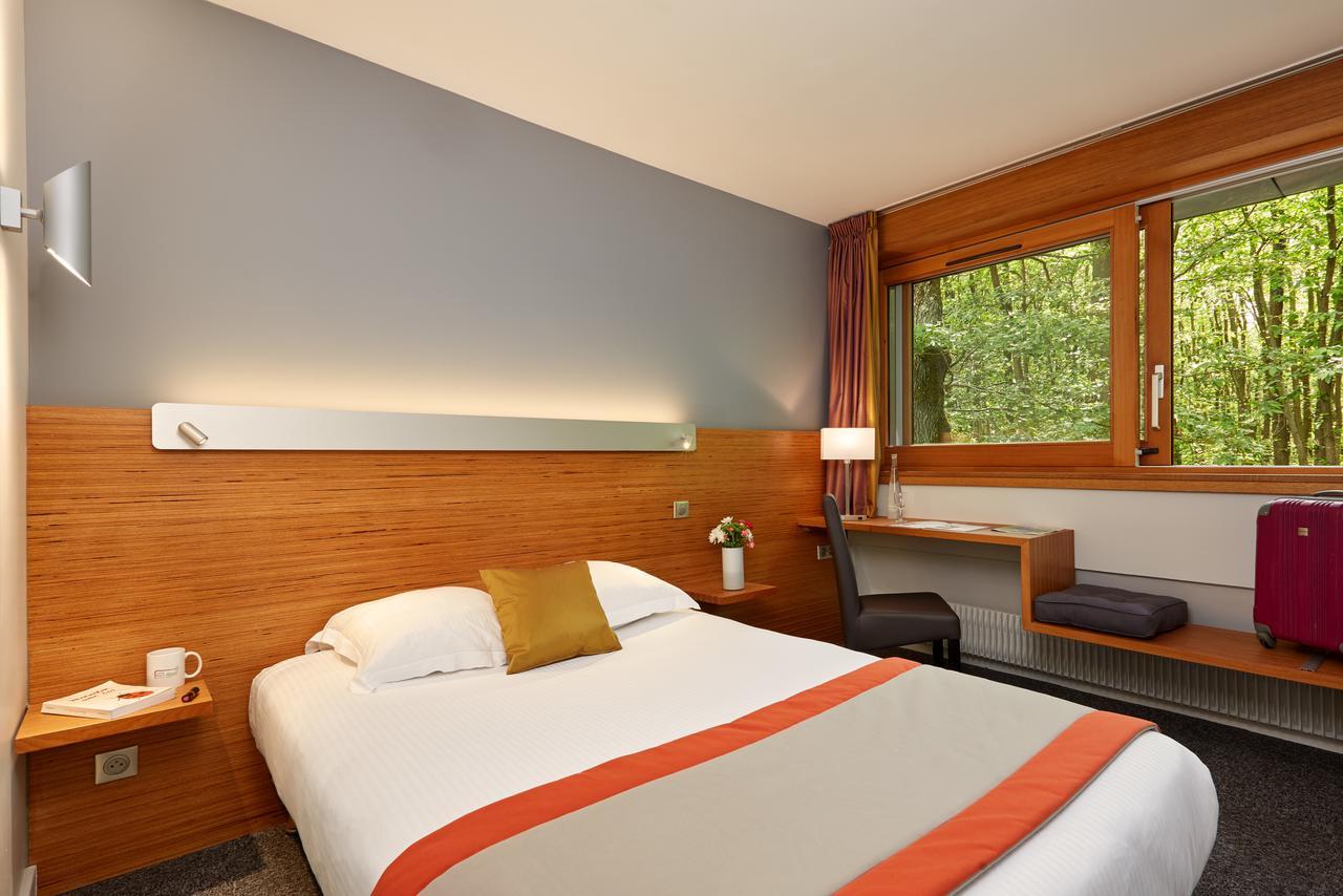 Hotel Centre Port-Royal Saint-Lambert  Екстериор снимка